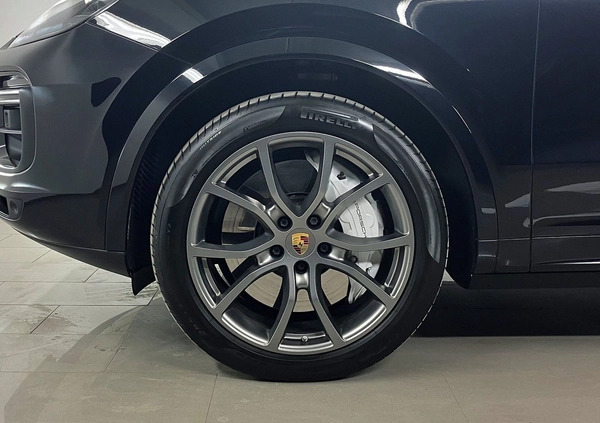 Porsche Cayenne cena 399000 przebieg: 101861, rok produkcji 2018 z Kleszczele małe 781